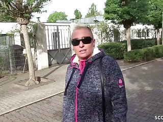 Agente GERMAN SCOUT - MOM MANDY DEEP ANAL SEX AT STREET CASTING