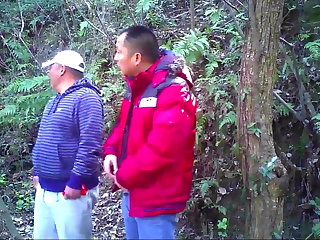Asian Asian bear daddies getting it on in the woods