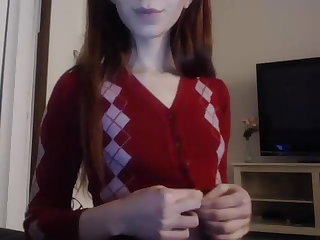 Tenåringer Very shy ladyboy with a golf sweater masturbating her dick